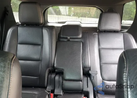 2013 Ford Explorer Sport z USA, uszkodzony, nr VIN 1FM5K8GT2DGB95820